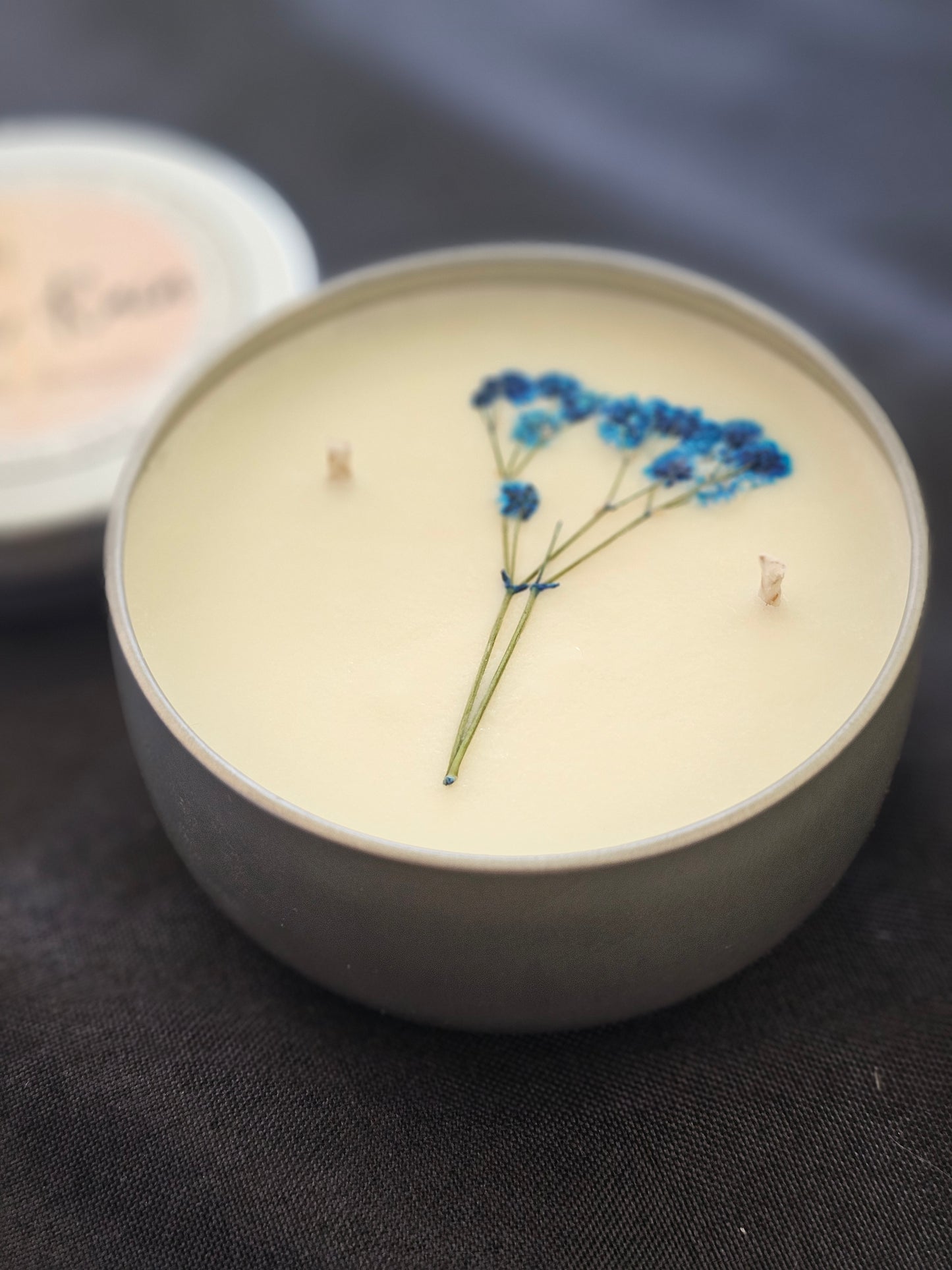 After Rain 2-wicks Luxury Candle with Blue Baby's Breath pressed flower