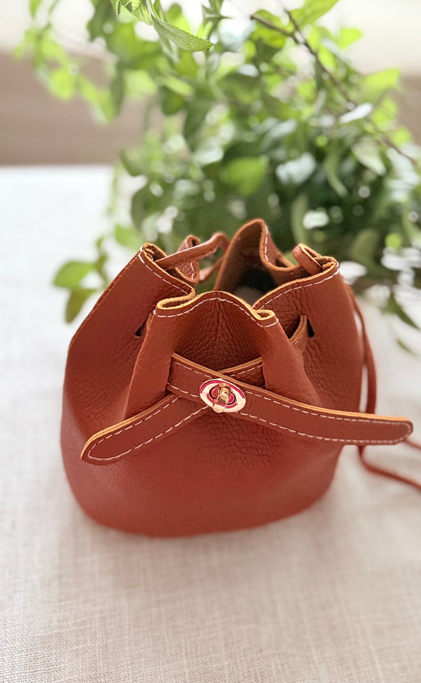 Luna | Leather Bucket Bag - open view - R&W Aesthetics