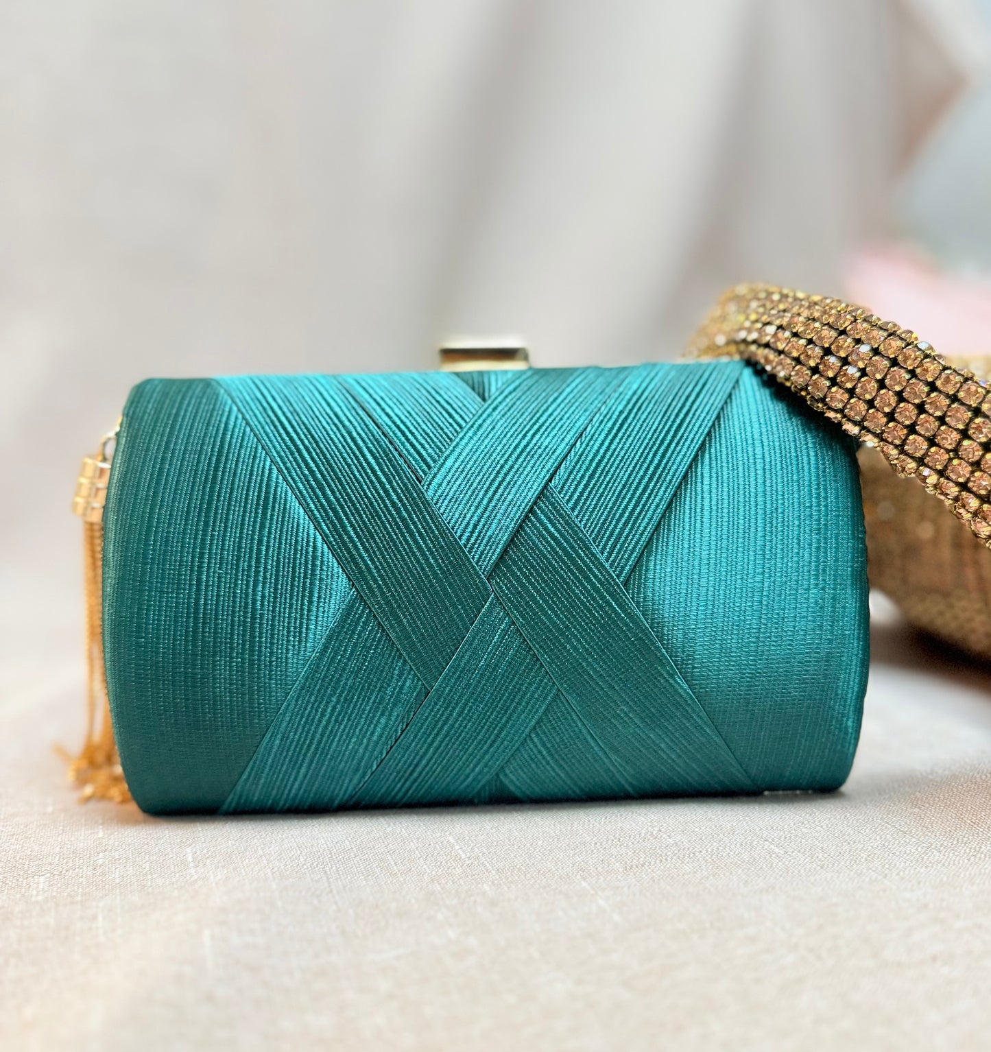 Royalty | Clutch Bag - close-up - R&W Aesthetics