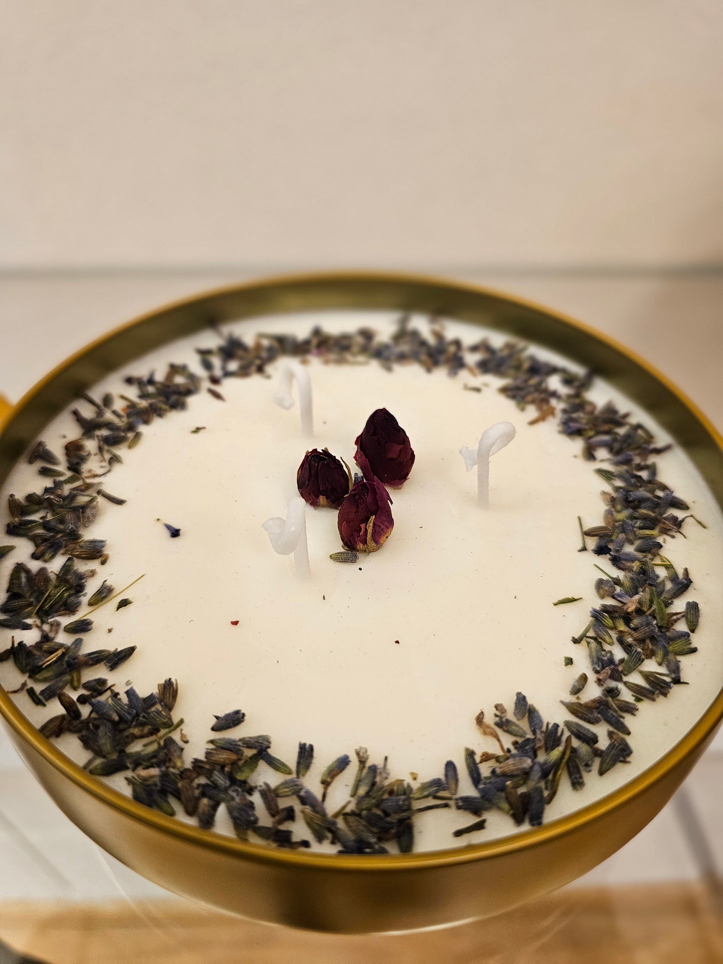 Rosender Luxury Scented 3-wicks Candle collection for sale at Lincolnwood Town Center