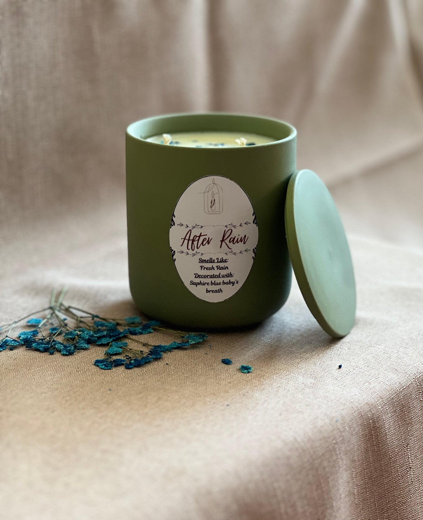 After Rain 2-wicks Luxury Candle with Blue Baby's Breath pressed flower