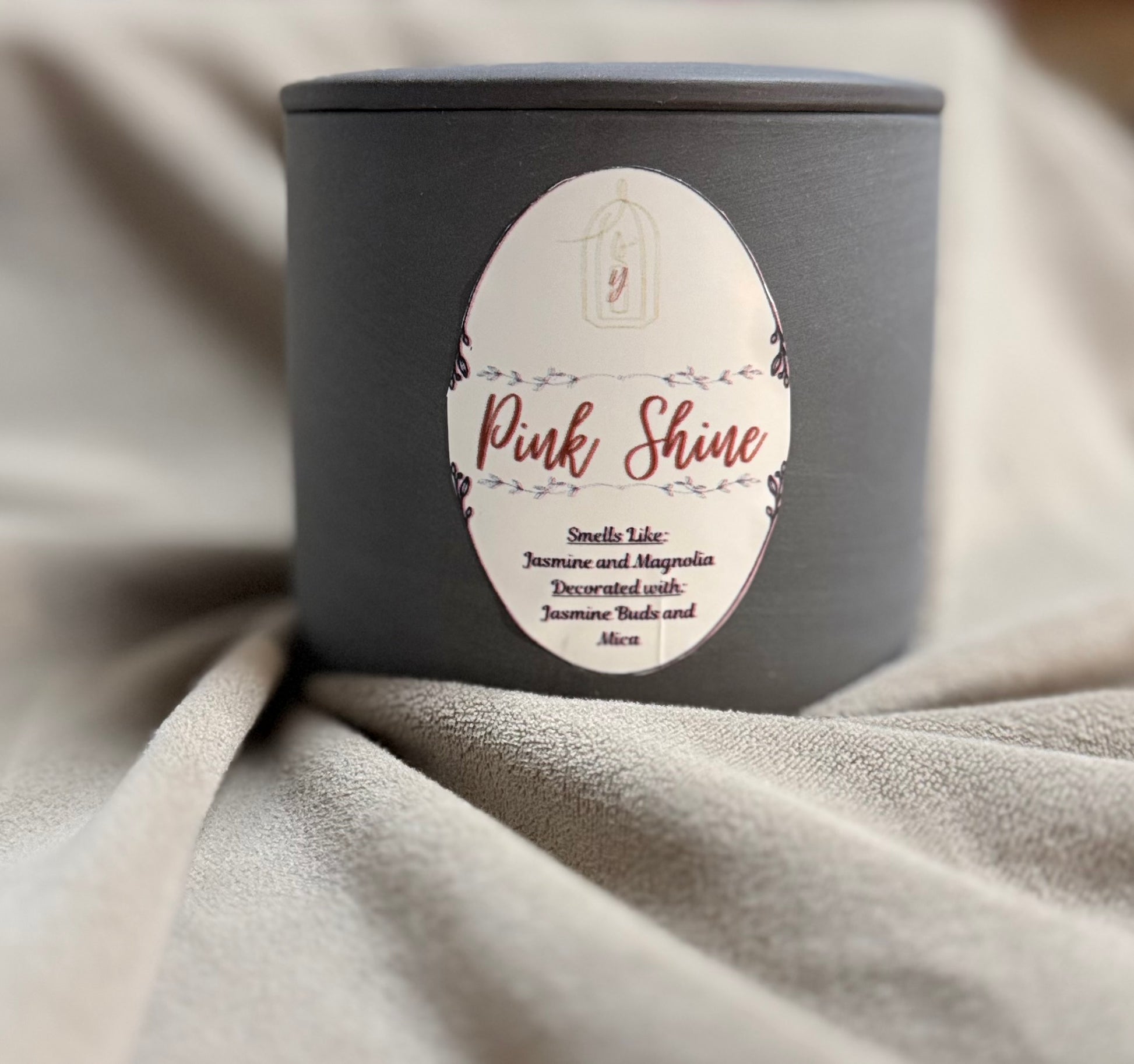 Pink Shine Luxury Candle - close-up - R&W Aesthetics