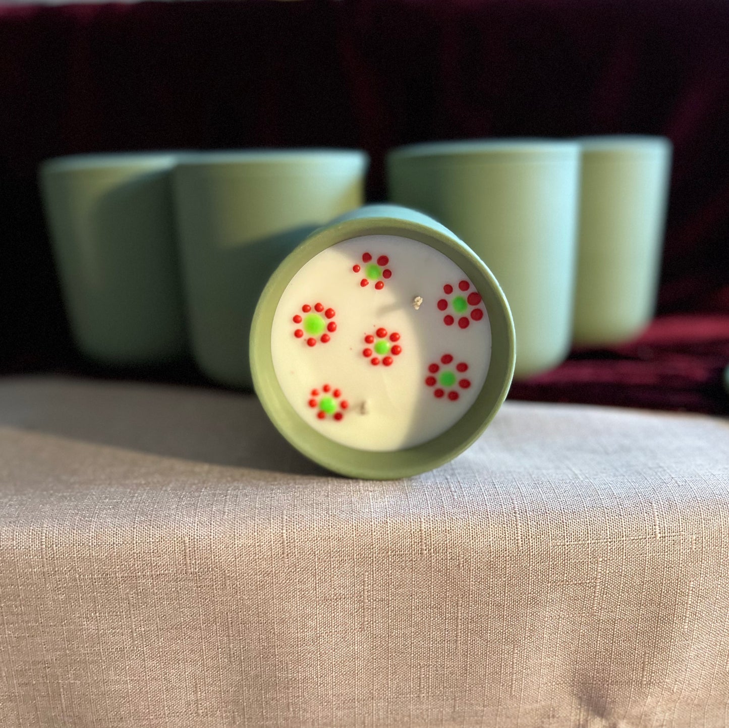 White Musk | Luxury Soy Candle - close-up - R&W Aesthetics