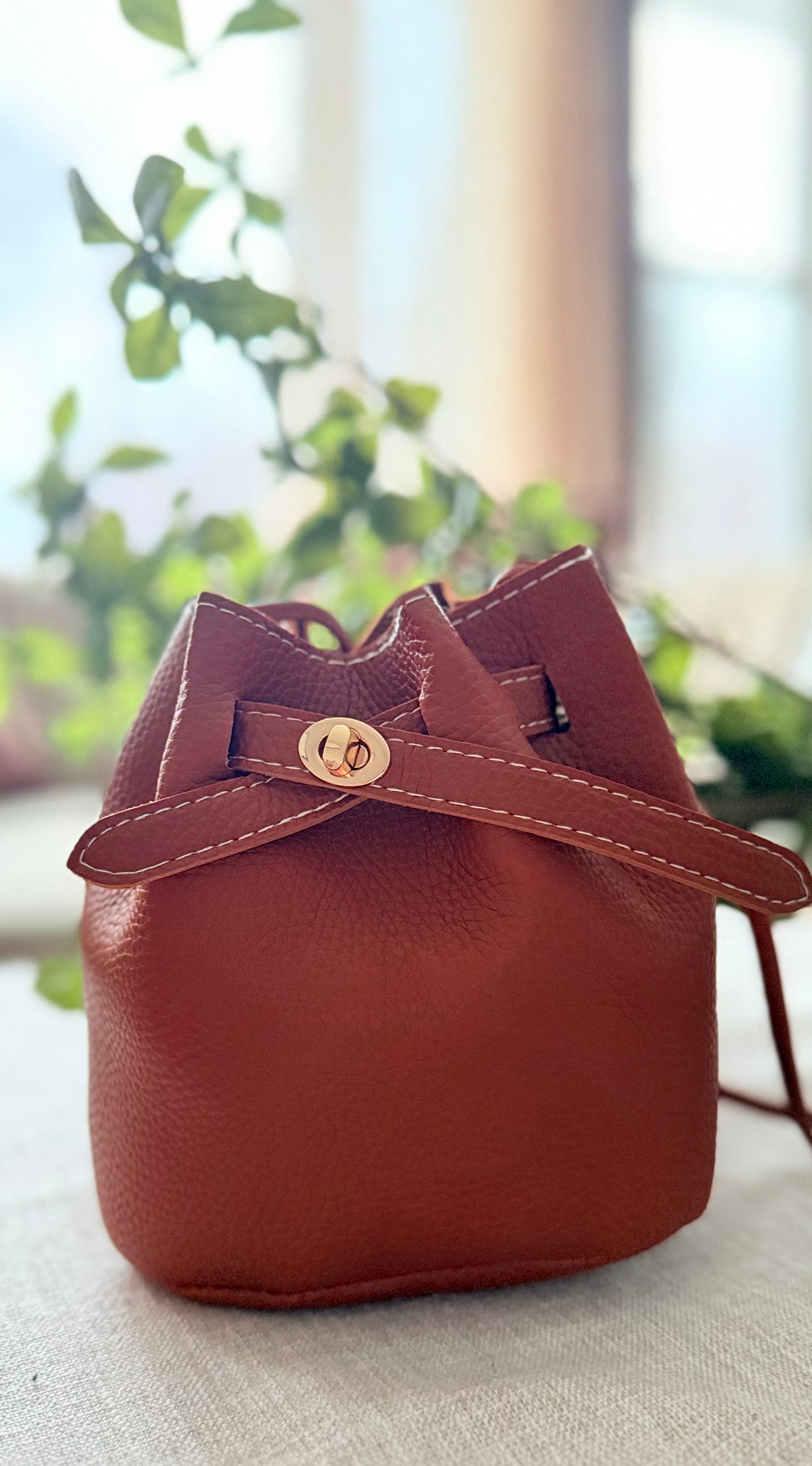 Luna | Leather Bucket Bag - side view - R&W Aesthetics