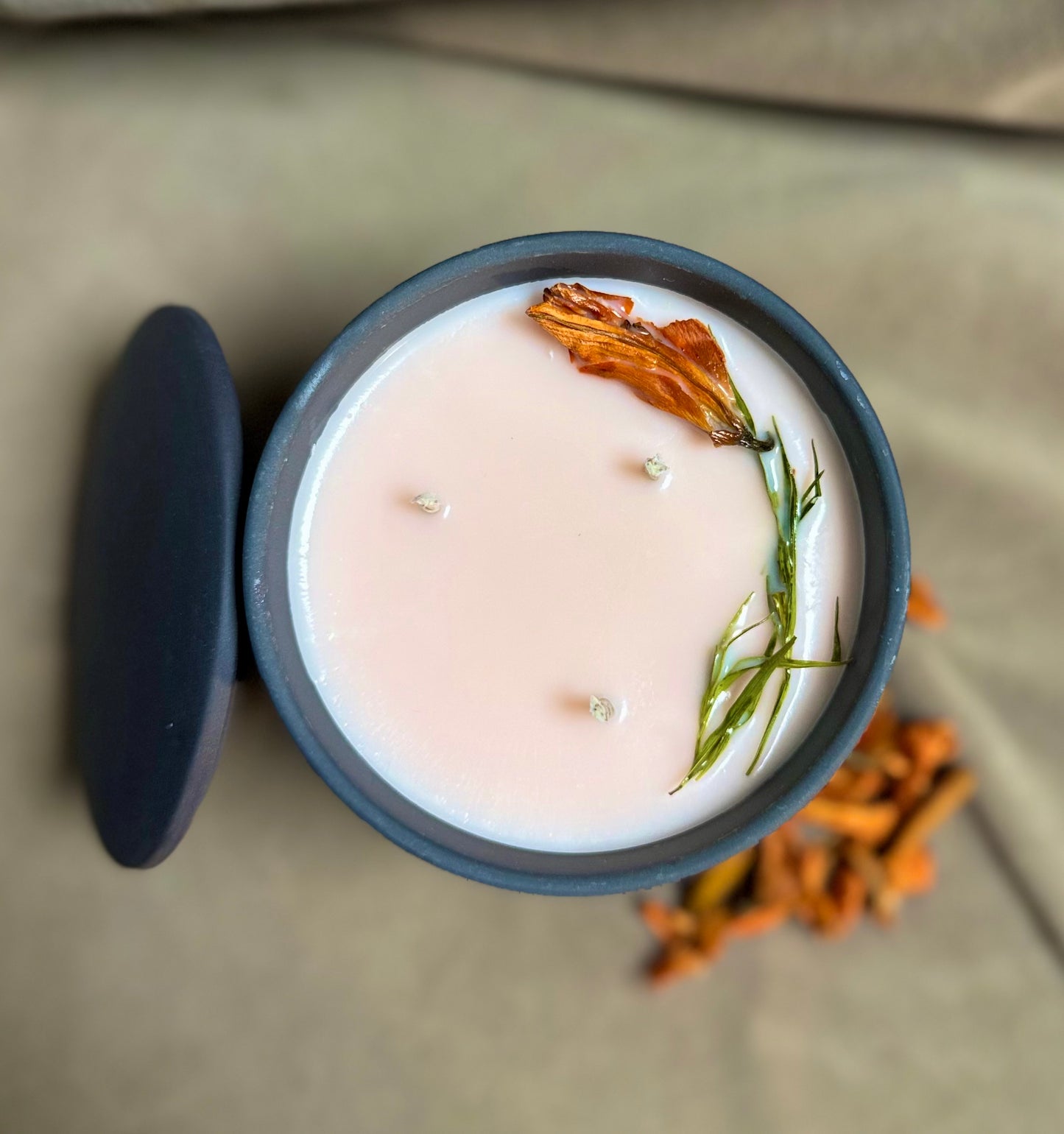 Nature's Dew Luxury Candle